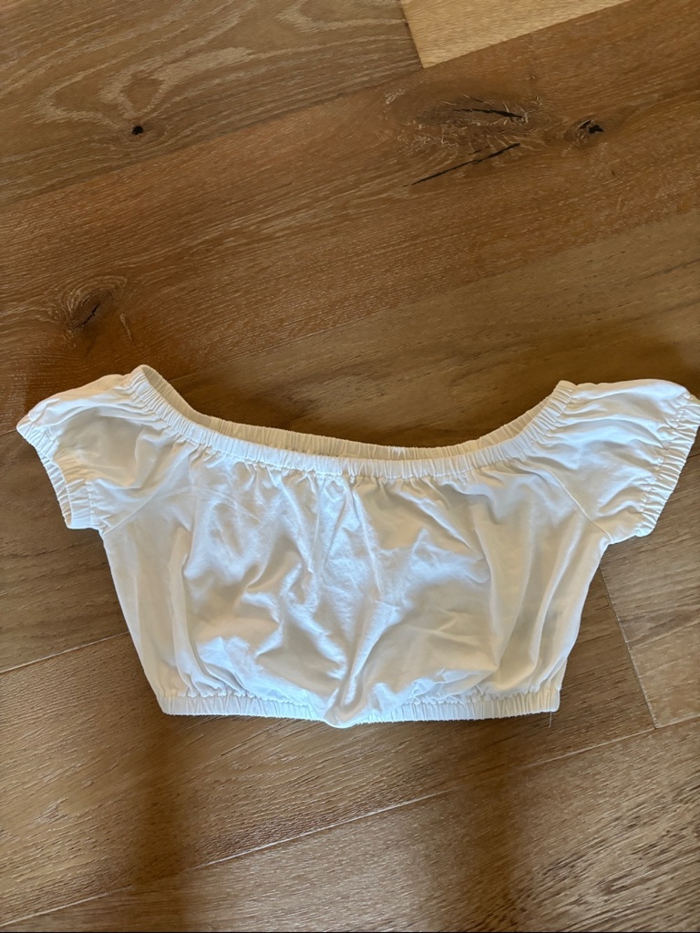 Wilfred aritzia  White Off-Shoulder Crop Top with Elastic Hem size small